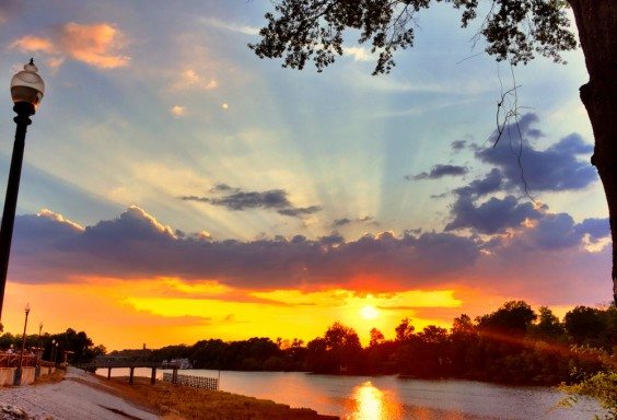 150814 Sunset on the Tuscaloosa Riverwalk