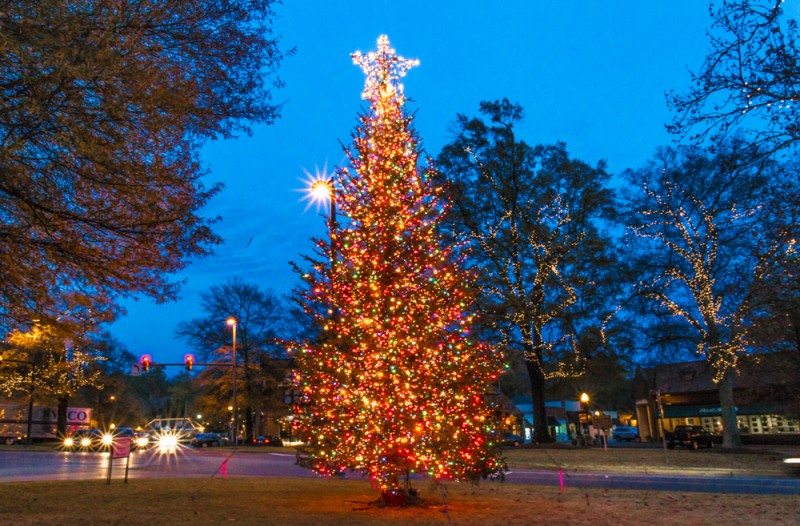 Christmastime in Mountain Brook Picture Birmingham