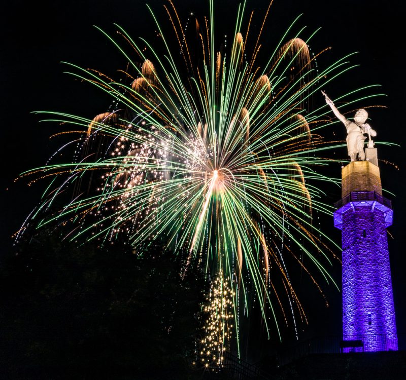 200704-stars-fell-on-alabama-vulcan-fireworks-_M7A5049 s