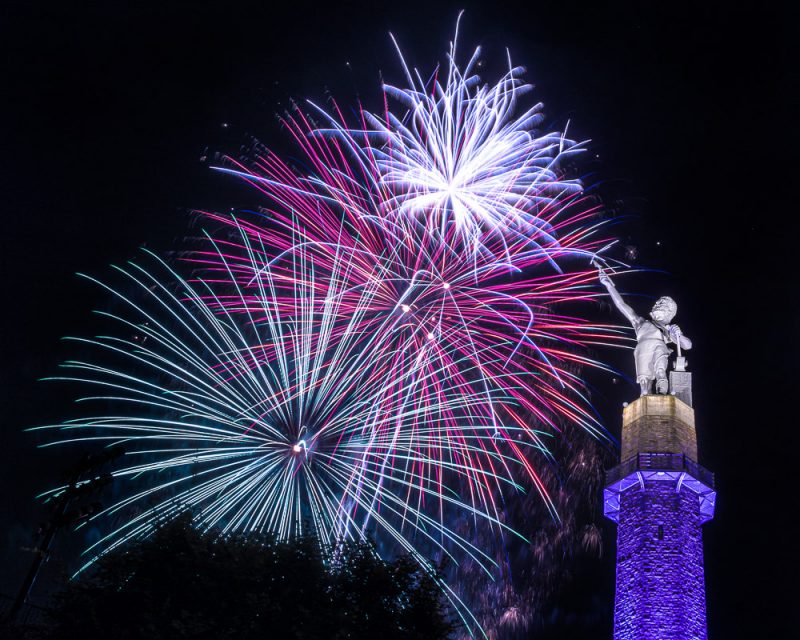 200704-vulcan-aglow-fireworks-_M7A5030 s