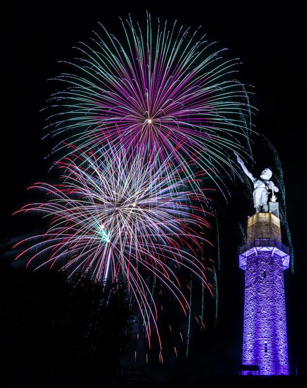 200704-vulcan-fireworks-_M7A5071 s