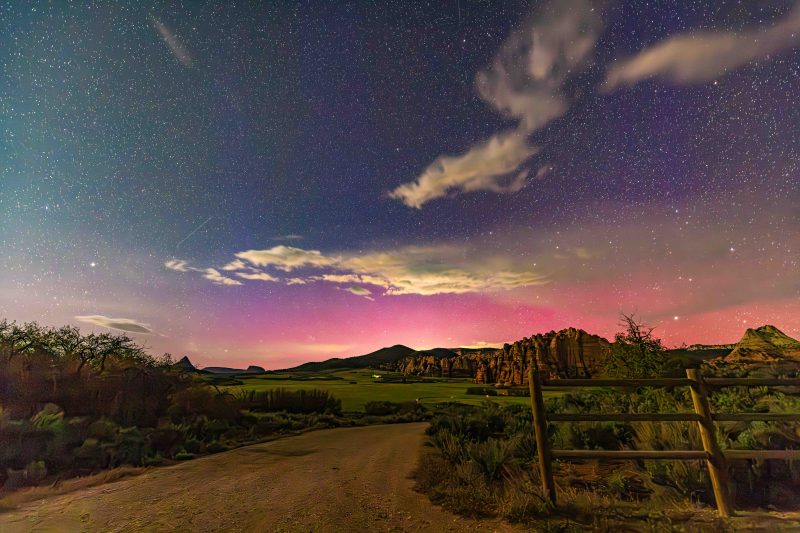 S LIVING ROOM 240511 Zion Utah Aurora Borealis rzc_0715 16 X 24